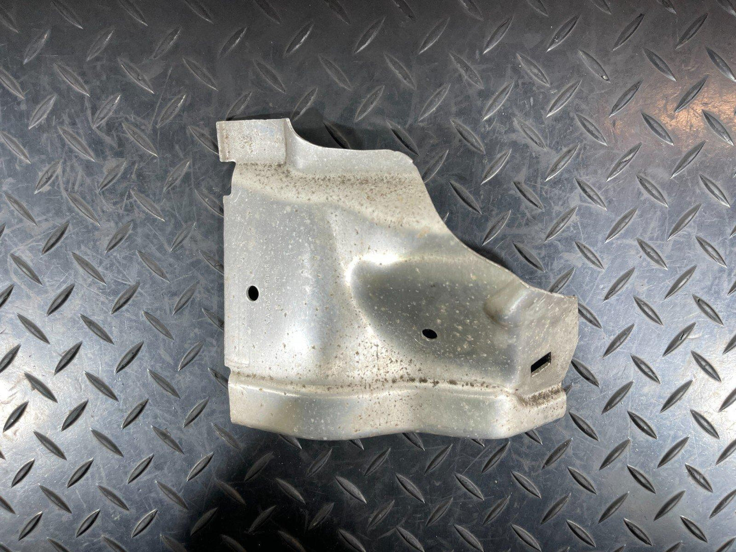 14-21 MERCEDES C350h W205 TRANSMISSION CASE SCREENING PLATE A2122710088