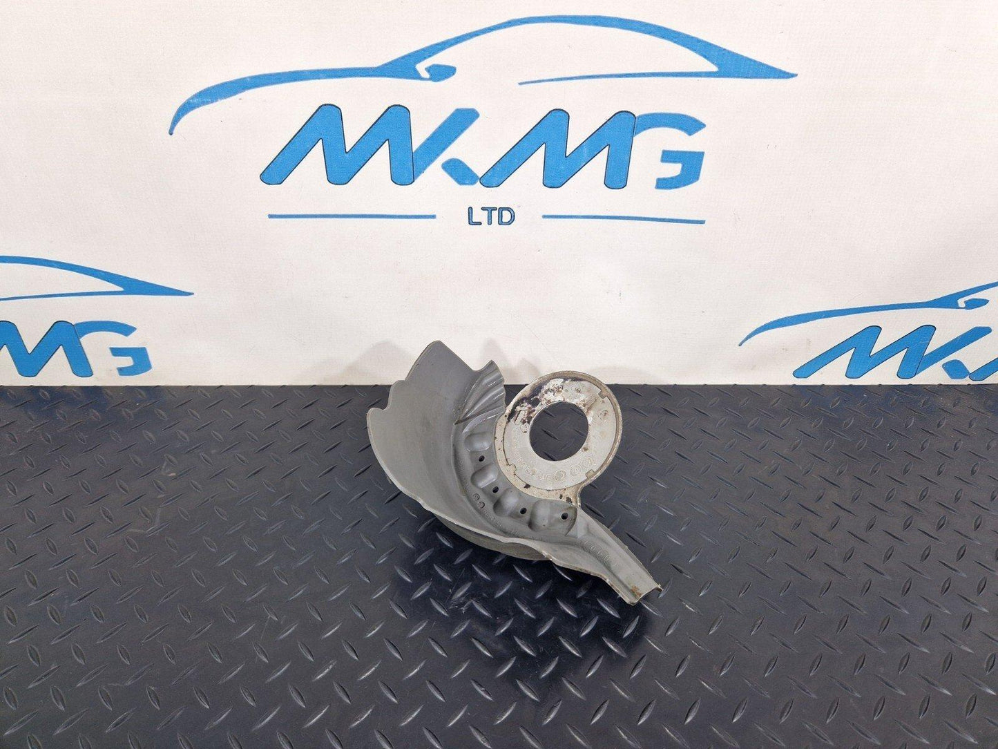 10-18 AUDI A7 4G S-LINE REAR LEFT SPRING RUBBER COVER GUARD 8R0511539C