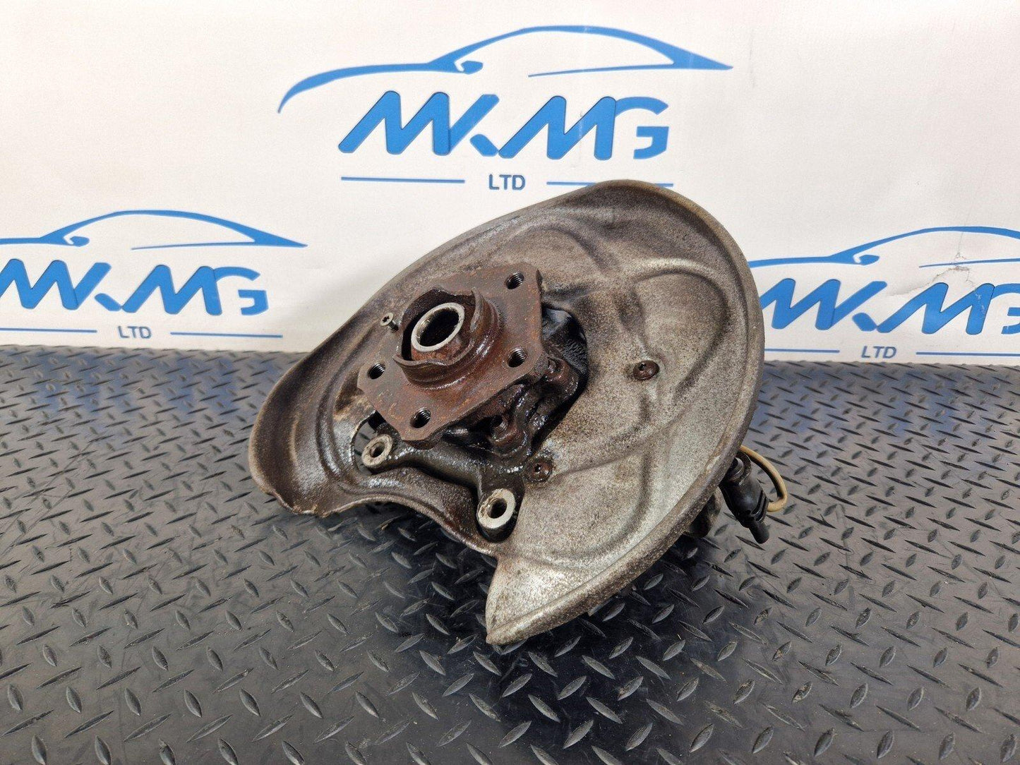 16-23 AUDI A5 F5 SPORTBACK S-LINE REAR RIGHT DRIVER SIDE WHEEL HUB 8W0505436AA