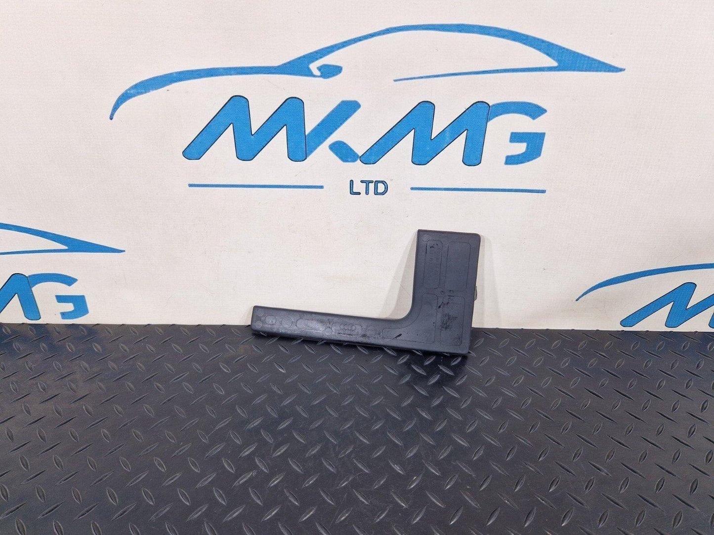 16-19 AUDI A4 AVANT B9 S-LINE OEM CENTRE CONSOLE RUBBER INSERT 8W0863301B