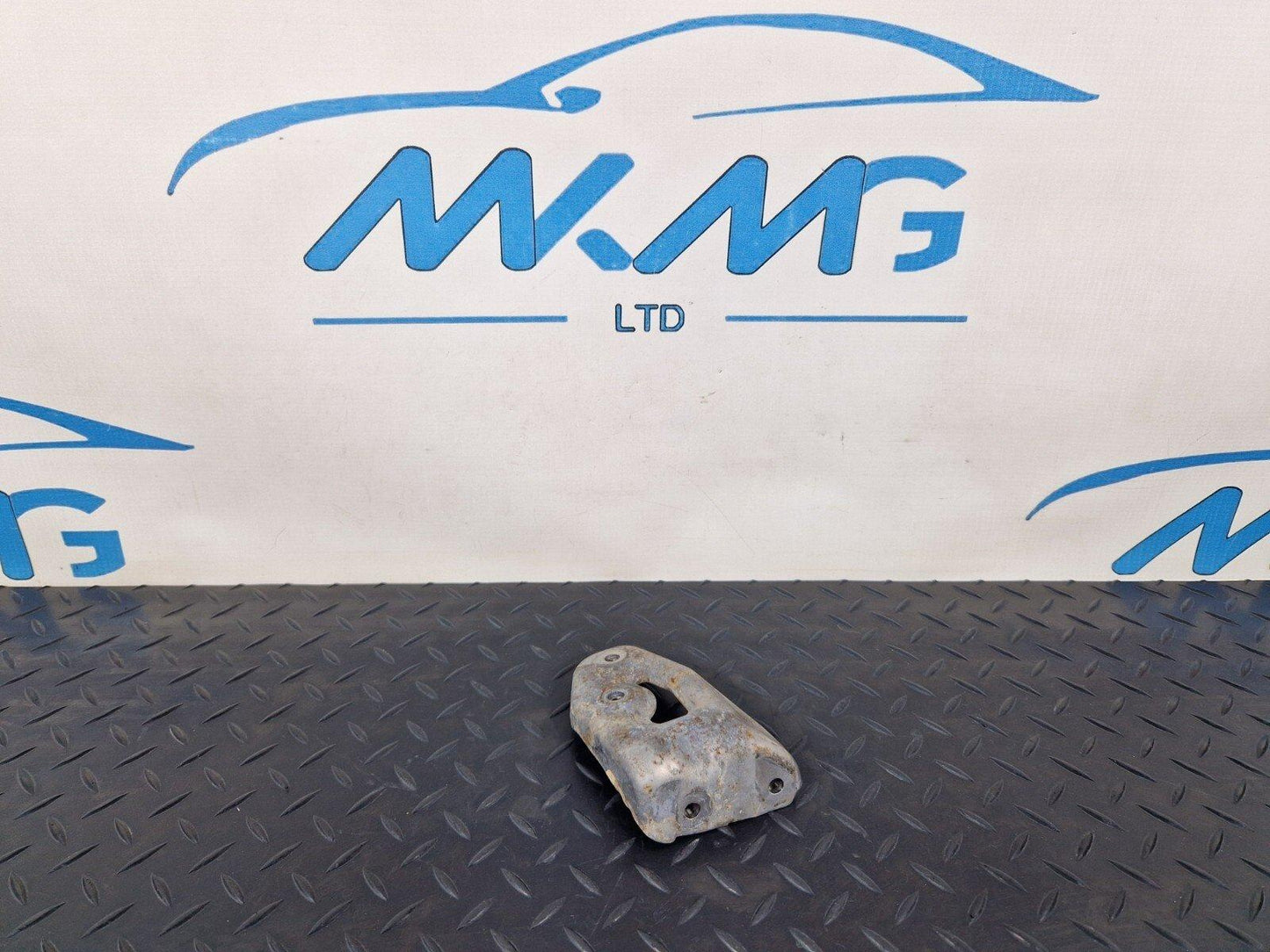 18-ON MERCEDES BENZ SPRINTER W907 AIR FILTER BRACKET MOUNT HOLDER A6510941341
