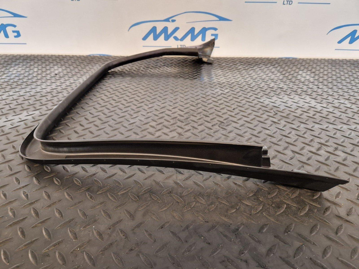 16-19 AUDI A4 B9 SPORT REAR LEFT NSR DOOR WINDOW FRAME TRIM 8W9867671