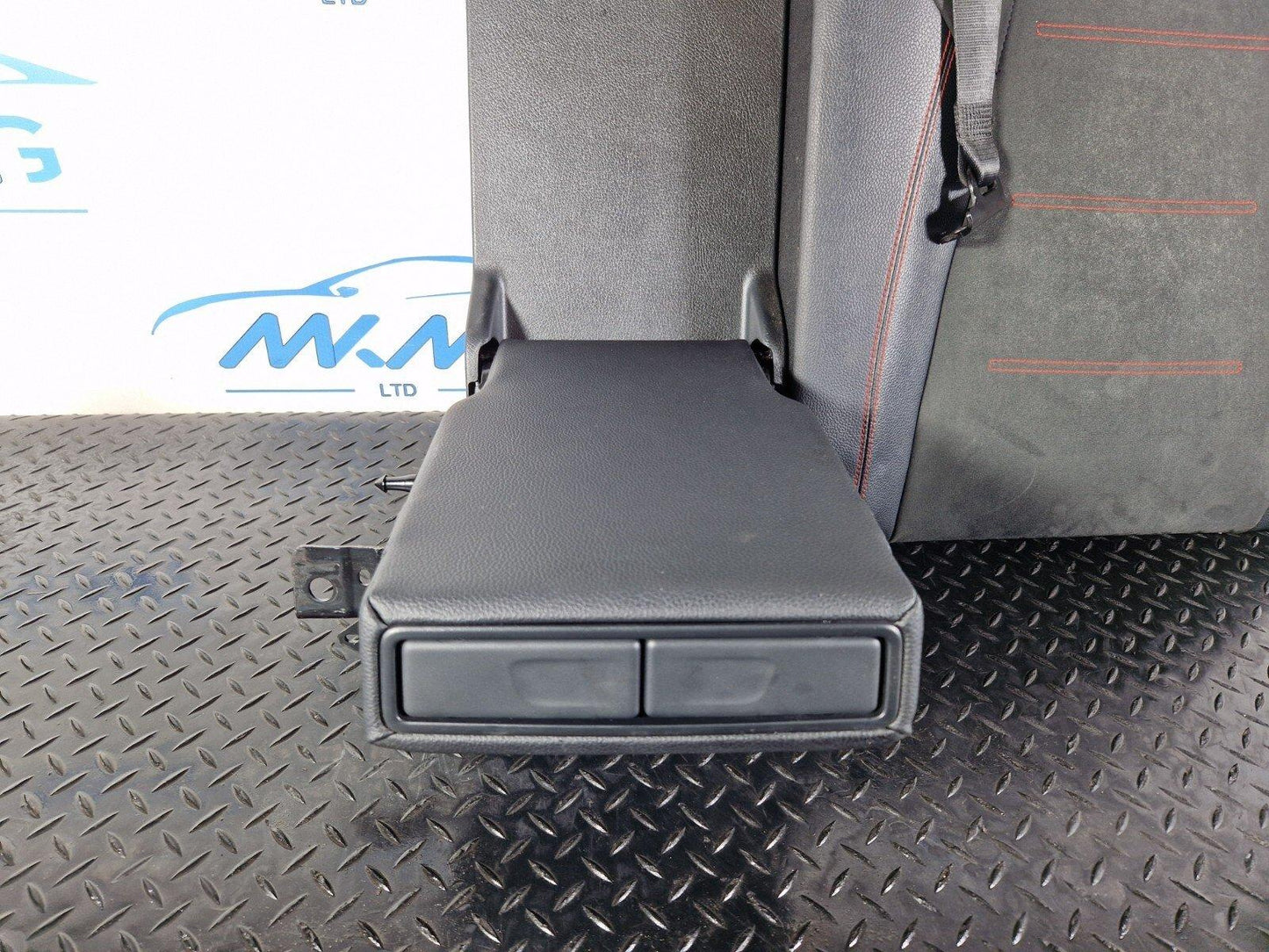 19-ON MERCEDES B CLASS W247 REAR LEFT SIDE DOUBLE SEAT HALF LEATHER BACKREST