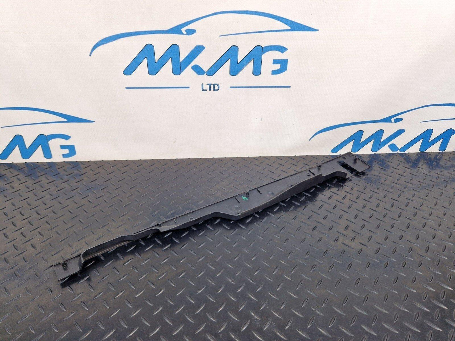 16-23 AUDI S5 COUPE GENUINE RIGHT FENDER PROTECTION COVER 8W6820582E