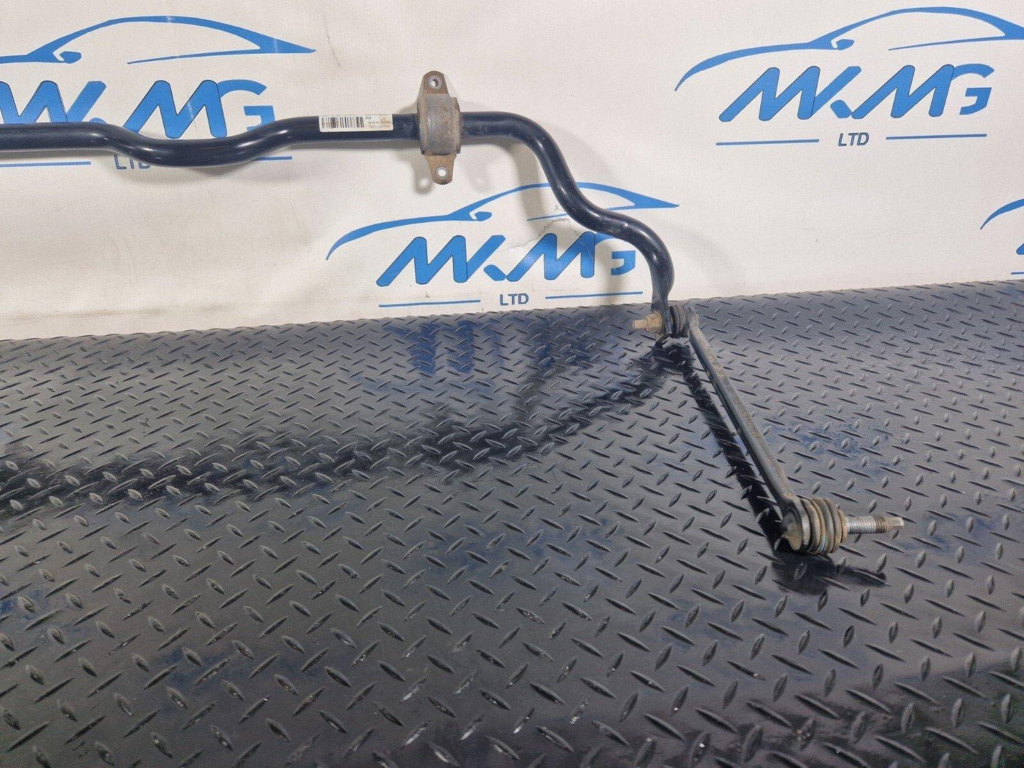 19-ON MERCEDES BENZ CLA C118 GENUINE FRONT ANTI ROLL BAR SWAY BAR A2473200711