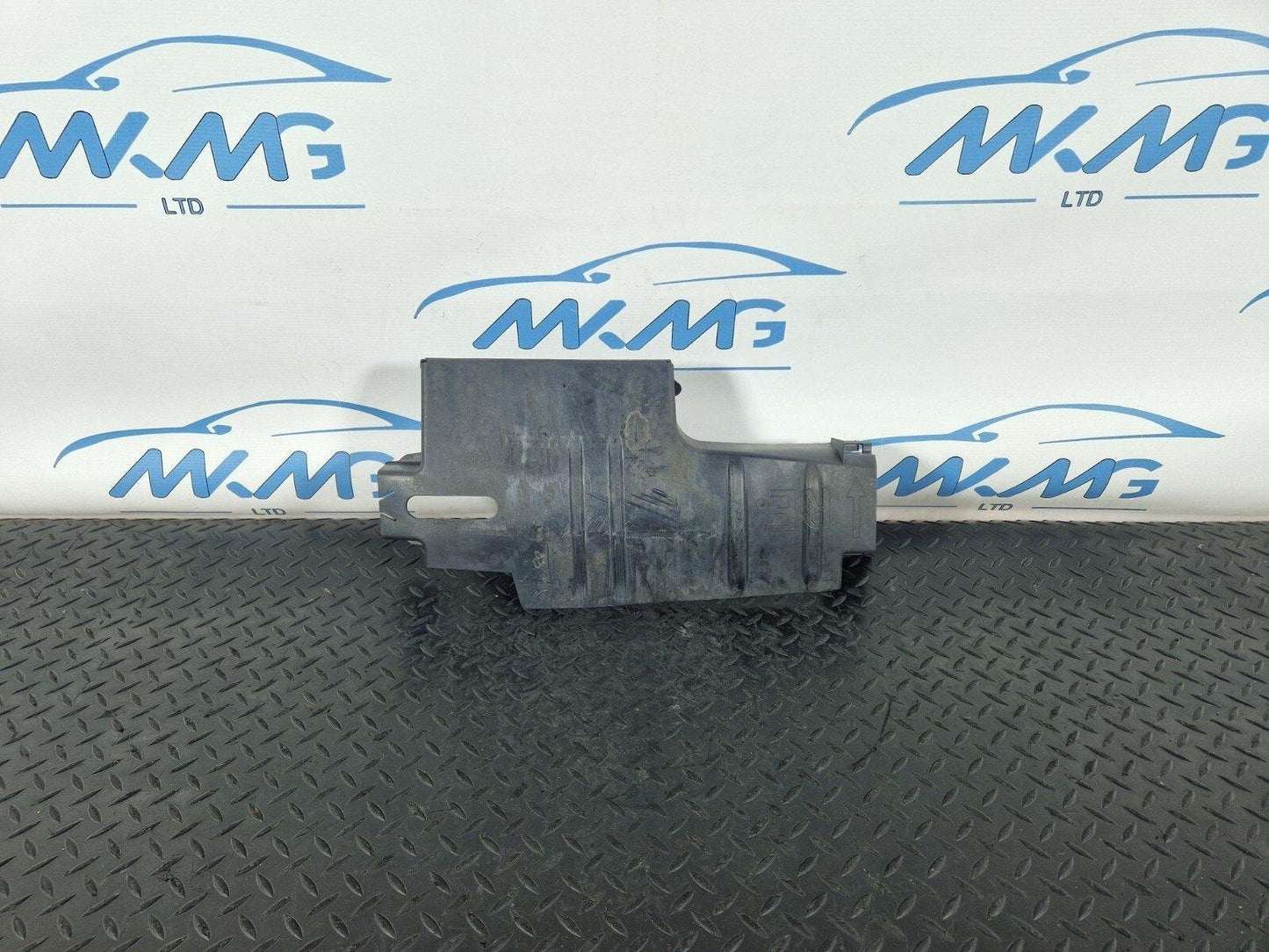 13-19 MERCEDES BENZ CLA C117 AMG REAR RIGHT O/S/R WISHBONE COVER A2463520291