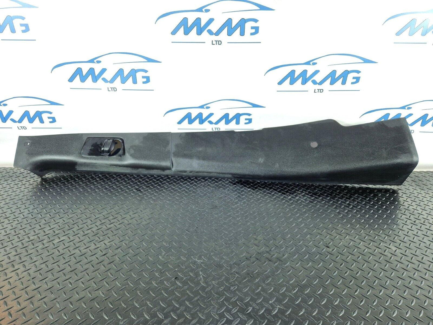 18-ON MERCEDES BENZ SPRINTER W907 OEM DRIVER SIDE B POST INNER TRIM A9106901900