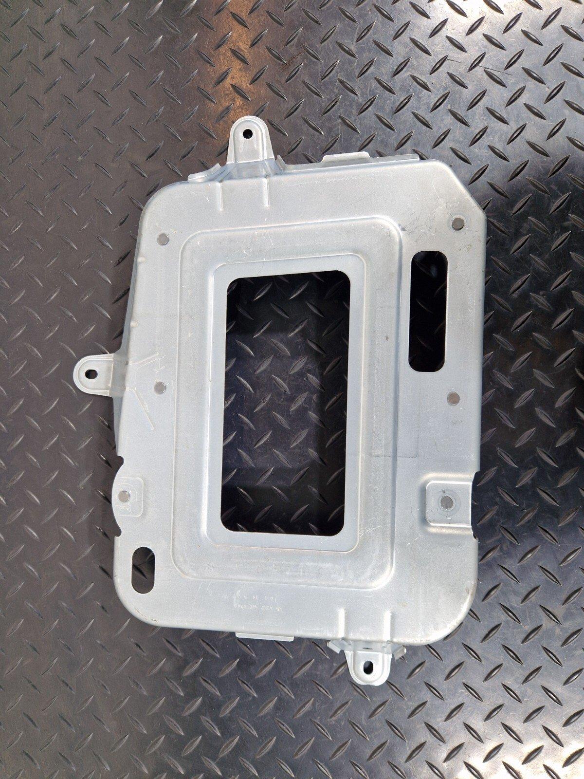 18-ON MERCEDES BENZ A CLASS W177 SPEEDOMETER MODULE BRACKET A2475455700