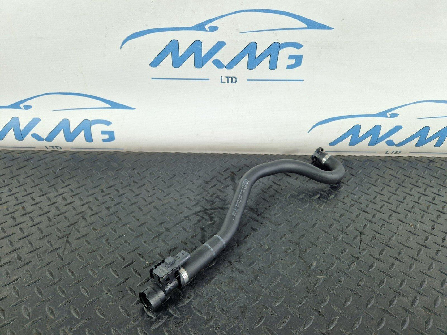 10-17 AUDI A8 4H CONNECTING PIPE HOSE LINE 079133817M