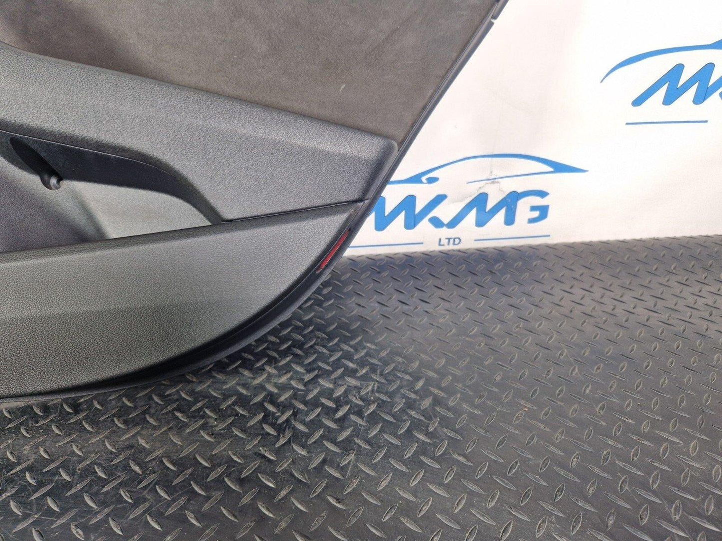 16-23 AUDI A5 F5 SPORTBACK S-LINE DRIVER SIDE REAR DOOR CARD 8W8867488