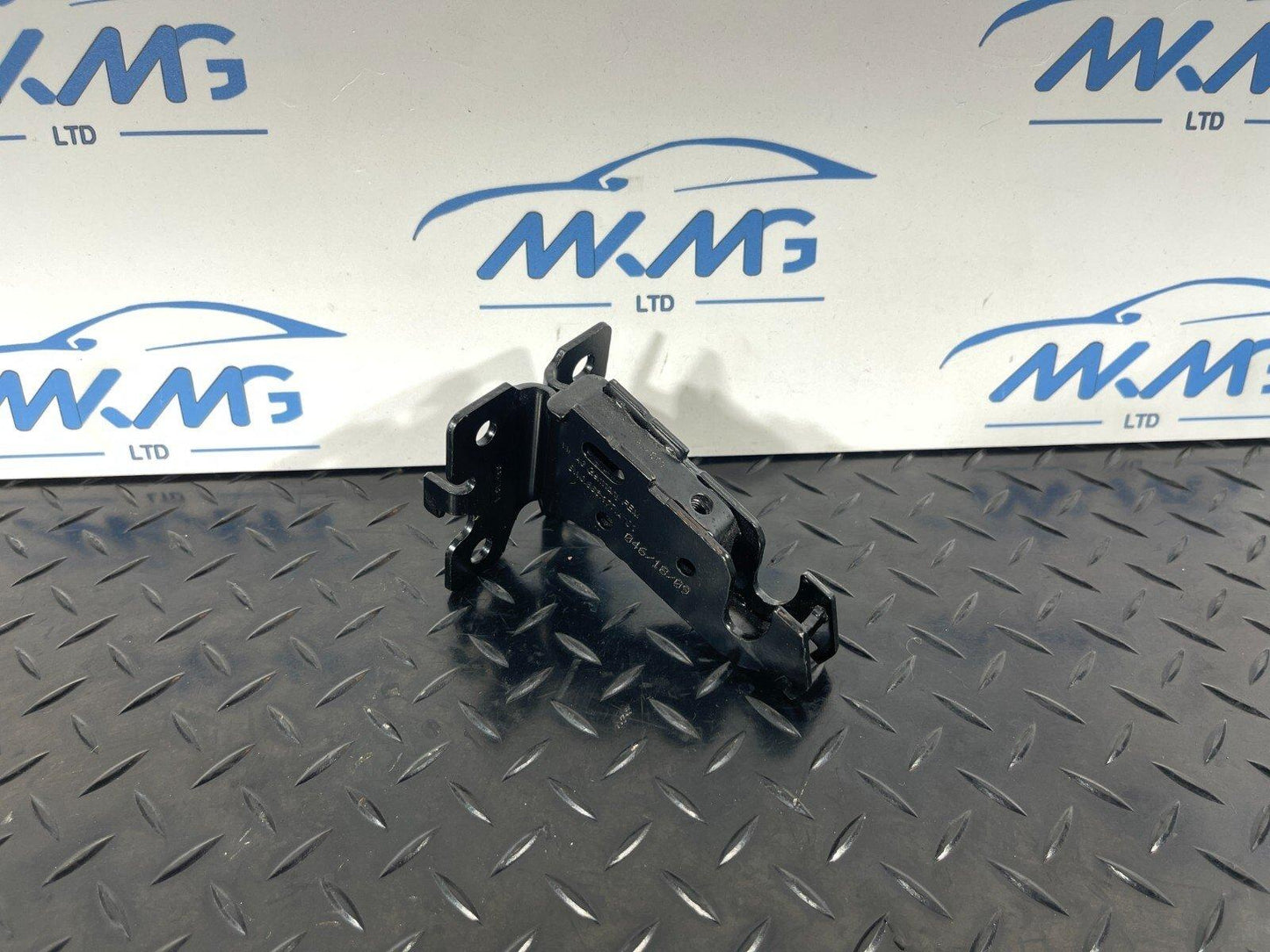 16-19 AUDI A4 B9 REAR SEAT BRACKET MOUNT 8W0886177A