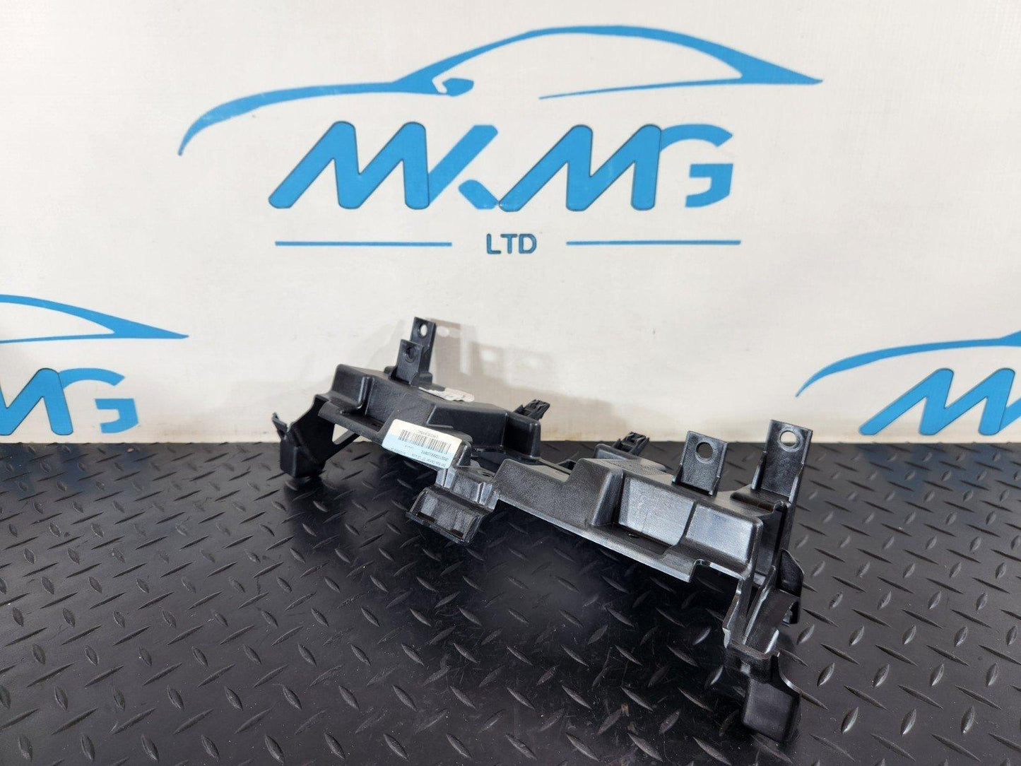 19-ON RANGE ROVER EVOQUE L551 GENUINE RADIO DISPLAY DASH BRACKET K8D218C899A