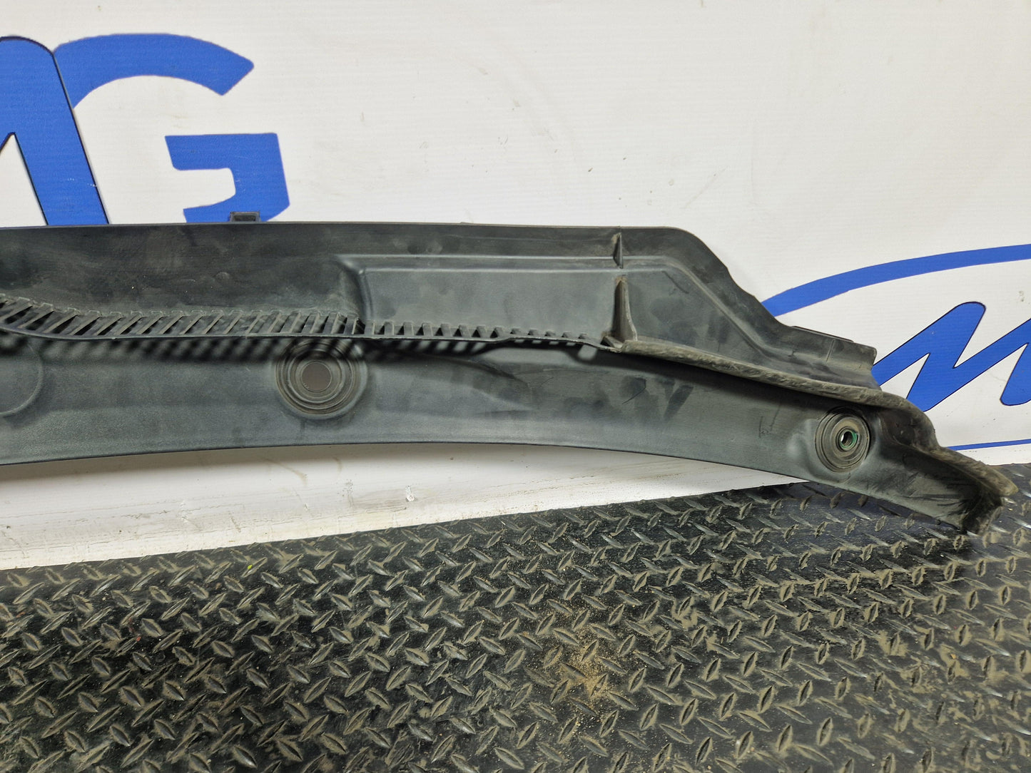BMW 2 SERIES F45 F46 FRONT WINDSCREEN SCUTTLE PANEL 7301016 7305485 7301015