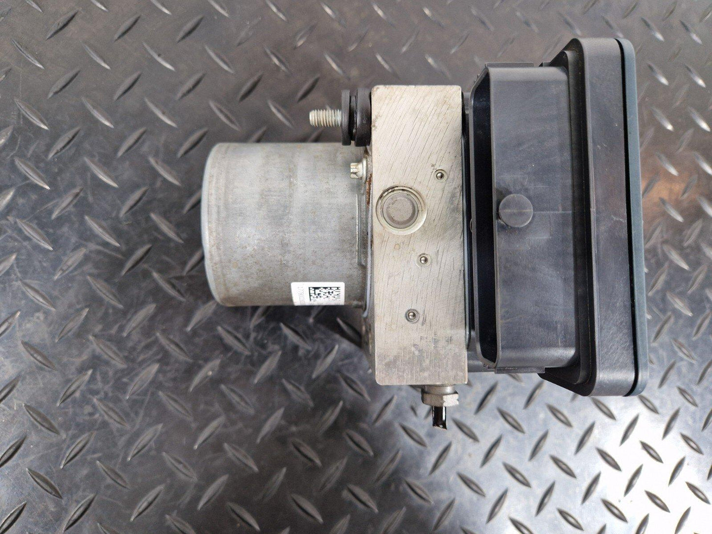 18-ON MERCEDES BENZ A CLASS W177 GENUINE ABS PUMP MODULE A1779002305