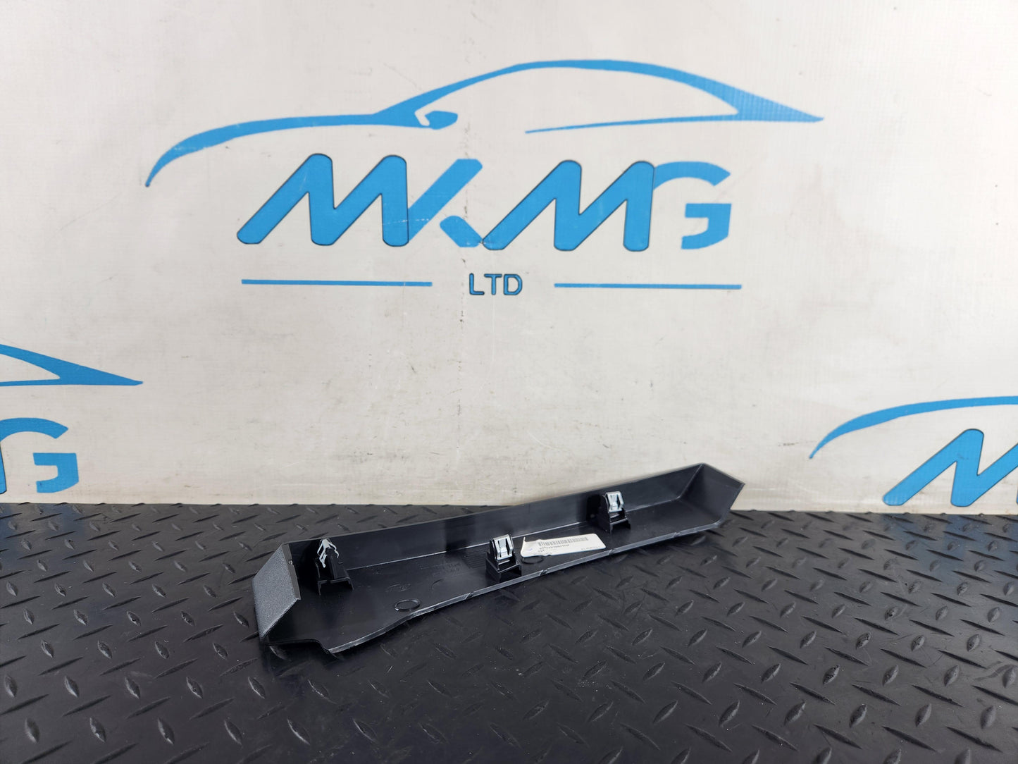 Land Rover Range Rover Evoque L551 SUV Left Side Dashboard Trim R8D2043C27A