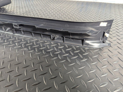 11-19 MERCEDES BENZ ML W166 GENUINE FRONT LEFT UNDERDOOR TRIM A1666801735