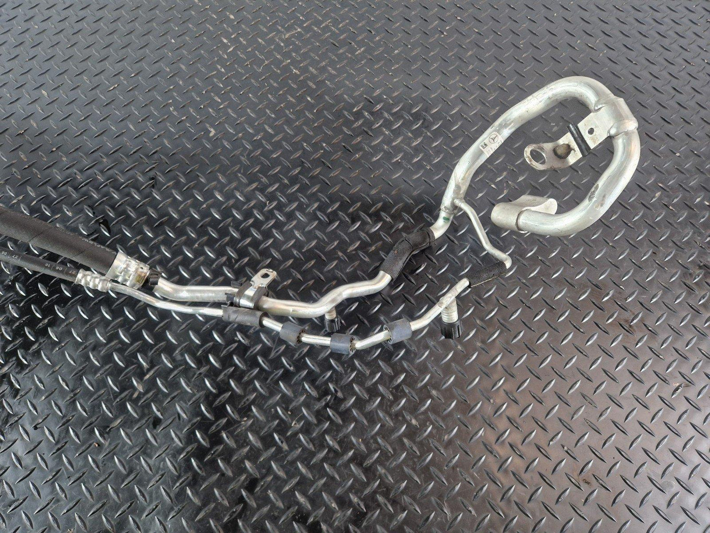 16-22 MERCEDES BENZ X253 A/C AIR CONDITIONING PIPE HOSE A2138301601