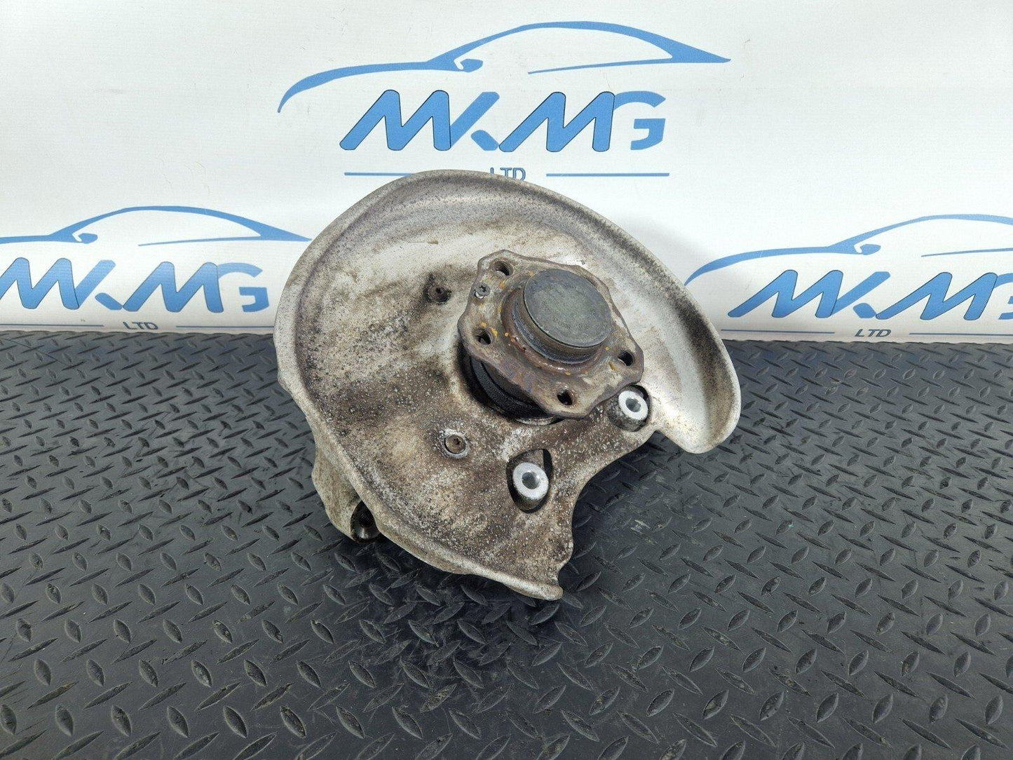 16-19 AUDI A4 B9 GENUINE REAR RIGHT WHEEL HUB SPINDLE 8W0505460C 8W0615612