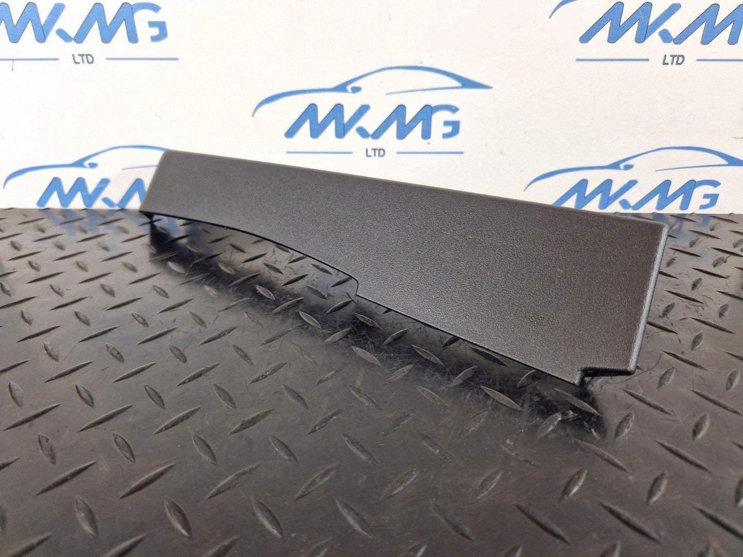19-ON RANGE ROVER EVOQUE L551 GENUINE DASHBOARD TRIM K8D2-043C27-A