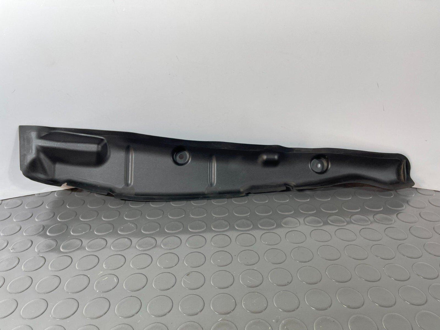 16-19 AUDI A4 B9 ESTATE GENUINE FRONT LEFT SIDE WING FENDER COVER 8W0821111
