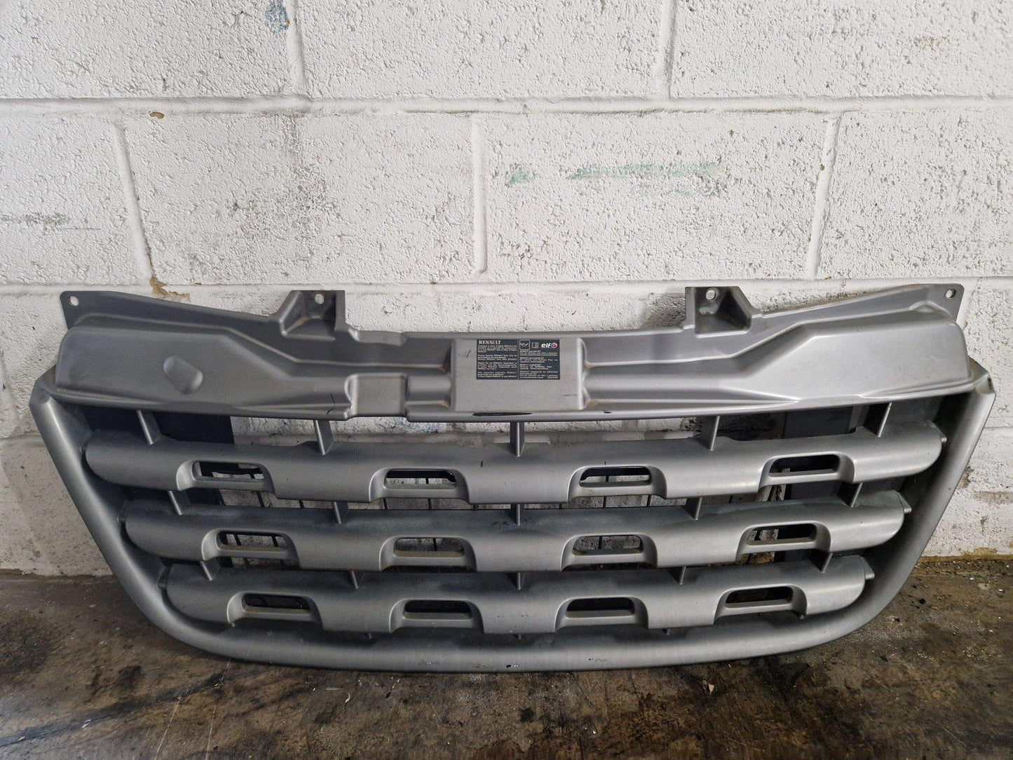 Renault Master MK3 (Ph1) (X62) Cargo Van Genuine Front Bumper Grille