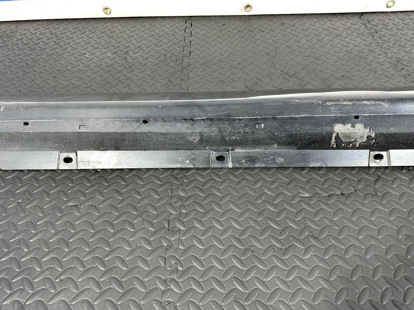 14-21 BMW 2 SERIES G TOURER F46 GENUINE LEFT SIDE SKIRT IN JET BLACK 668 7318851