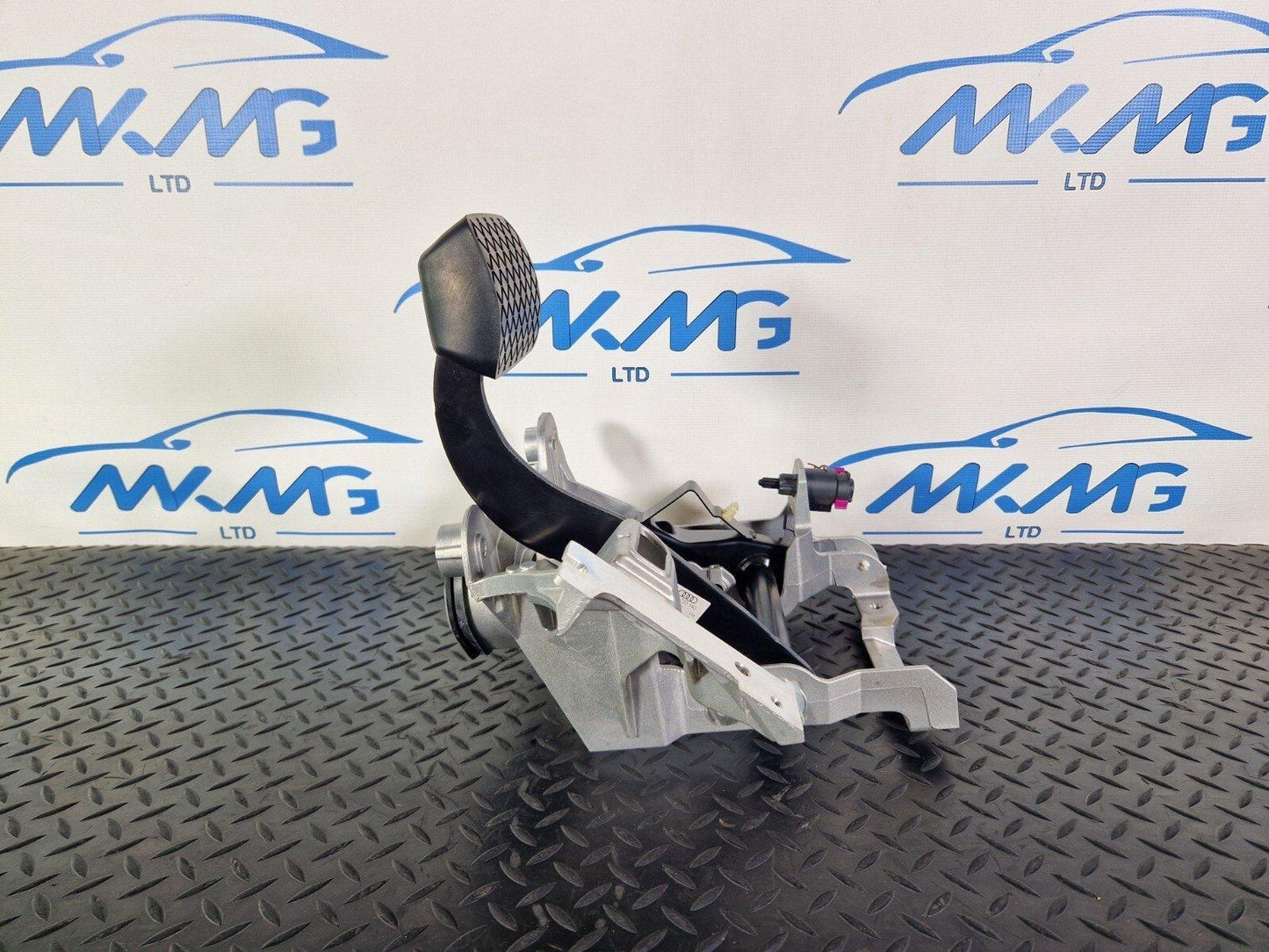 12-17 AUDI Q5 S-LINE GENUINE OEM BRAKE PEDAL 8K2721117