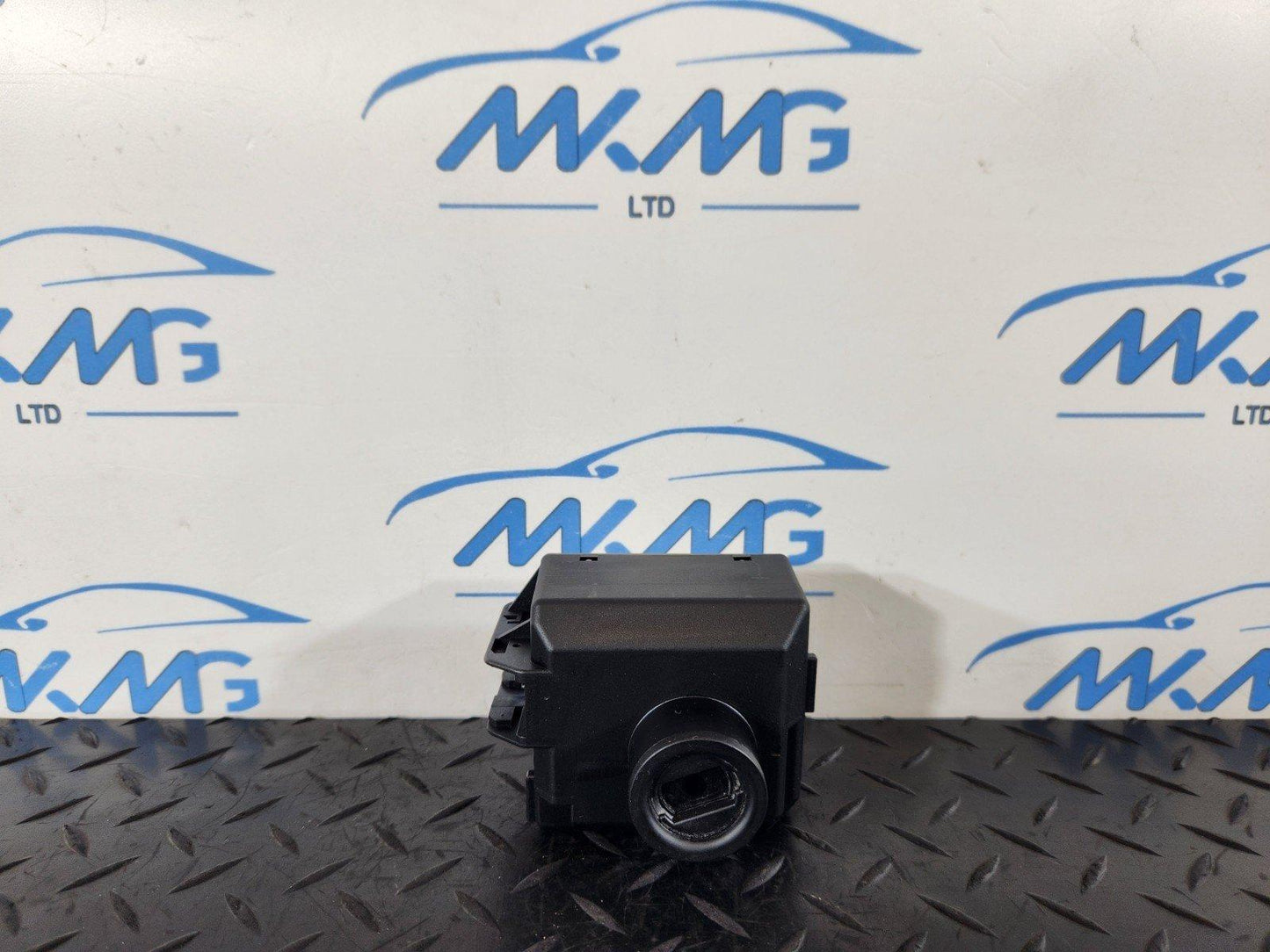 11-19 MERCEDES BENZ ML W166 GENUINE IGNITION LOCK BARREL A1669052901