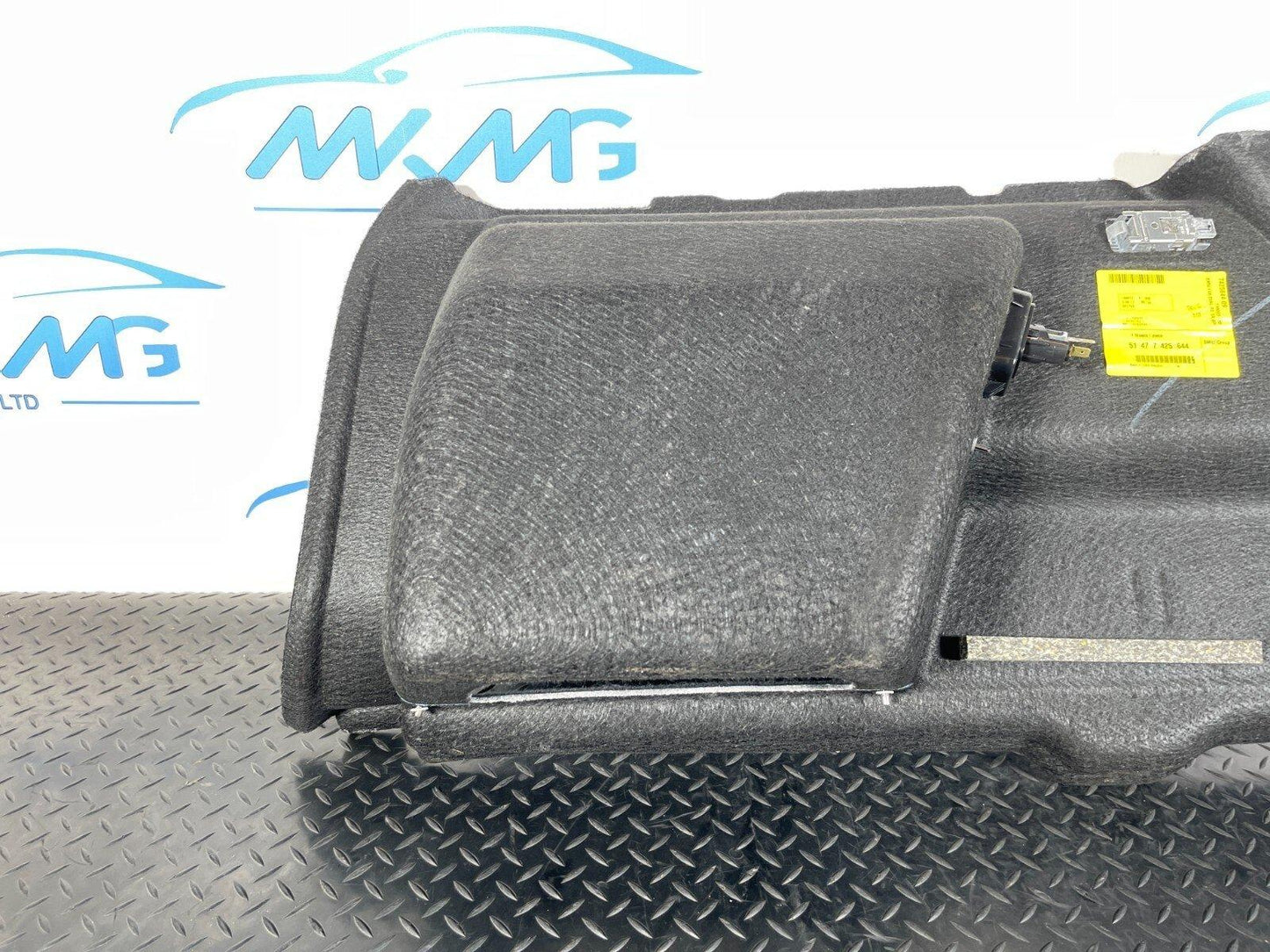16-22 BMW X1 F48 GENUINE REAR RIGHT SIDE BOOT TRIM PANEL COVER 7425644