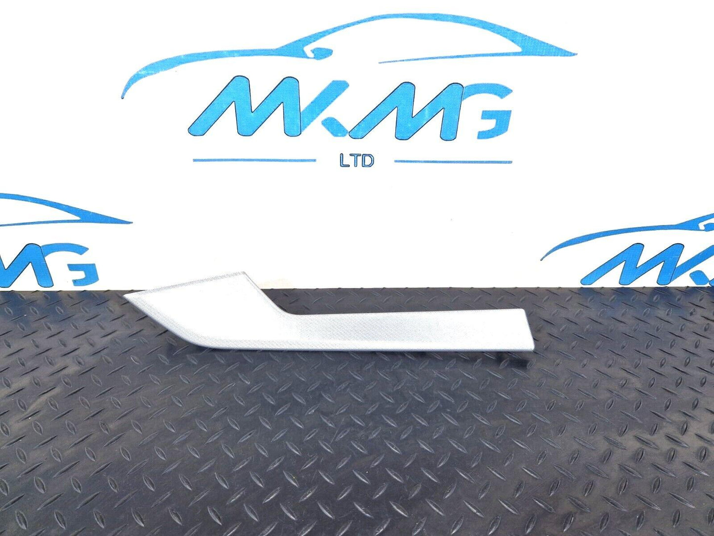 16-19 AUDI A4 B9 GENUINE REAR LEFT N/S DOOR CARD PANEL TRIM 8W0867419