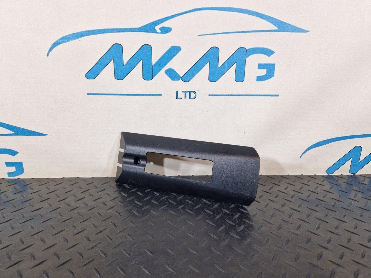 BMW X5 SERIES F15 F85 SEAT RAIL TRIM REAR 7171832