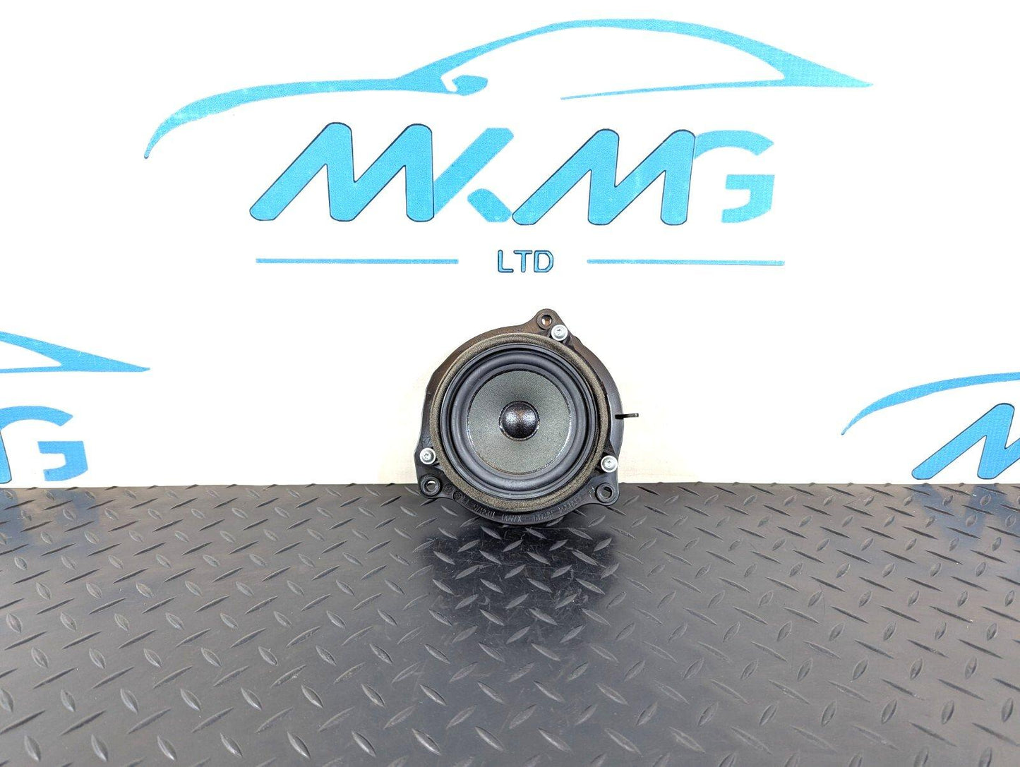 16-22 BMW X1 F48 GENUINE OEM REAR RIGHT DOOR SOUND SPEAKER WITH BRACKET 7350554