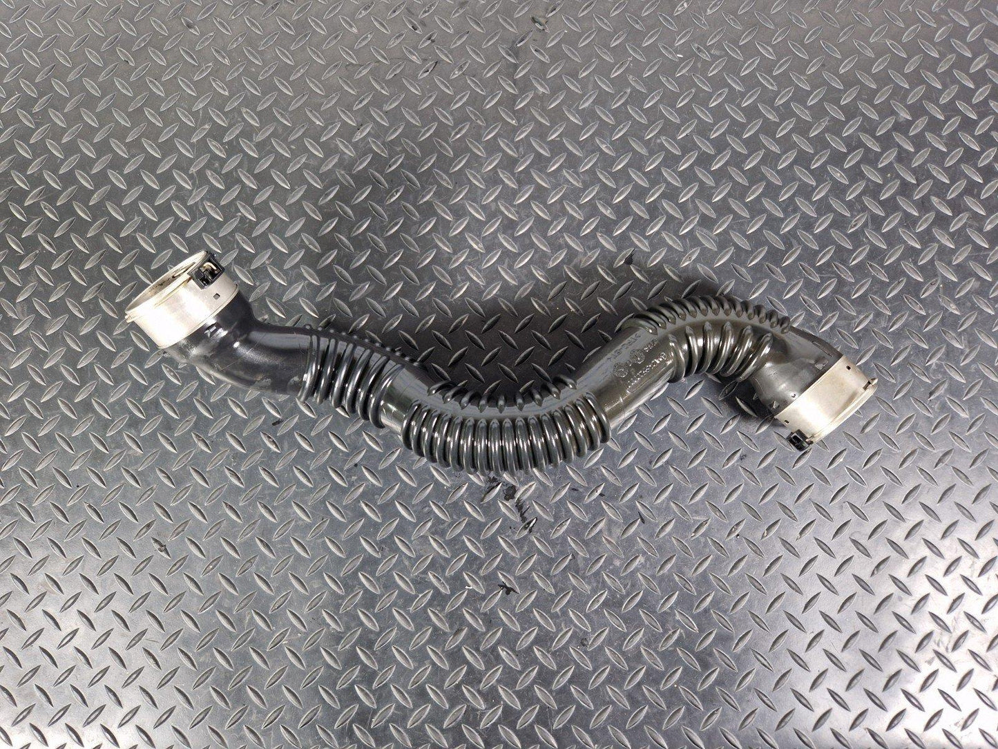 14-20 MERCEDES BENZ GLA 200 X156 OEM INTERCOOLER PIPE A2465200001