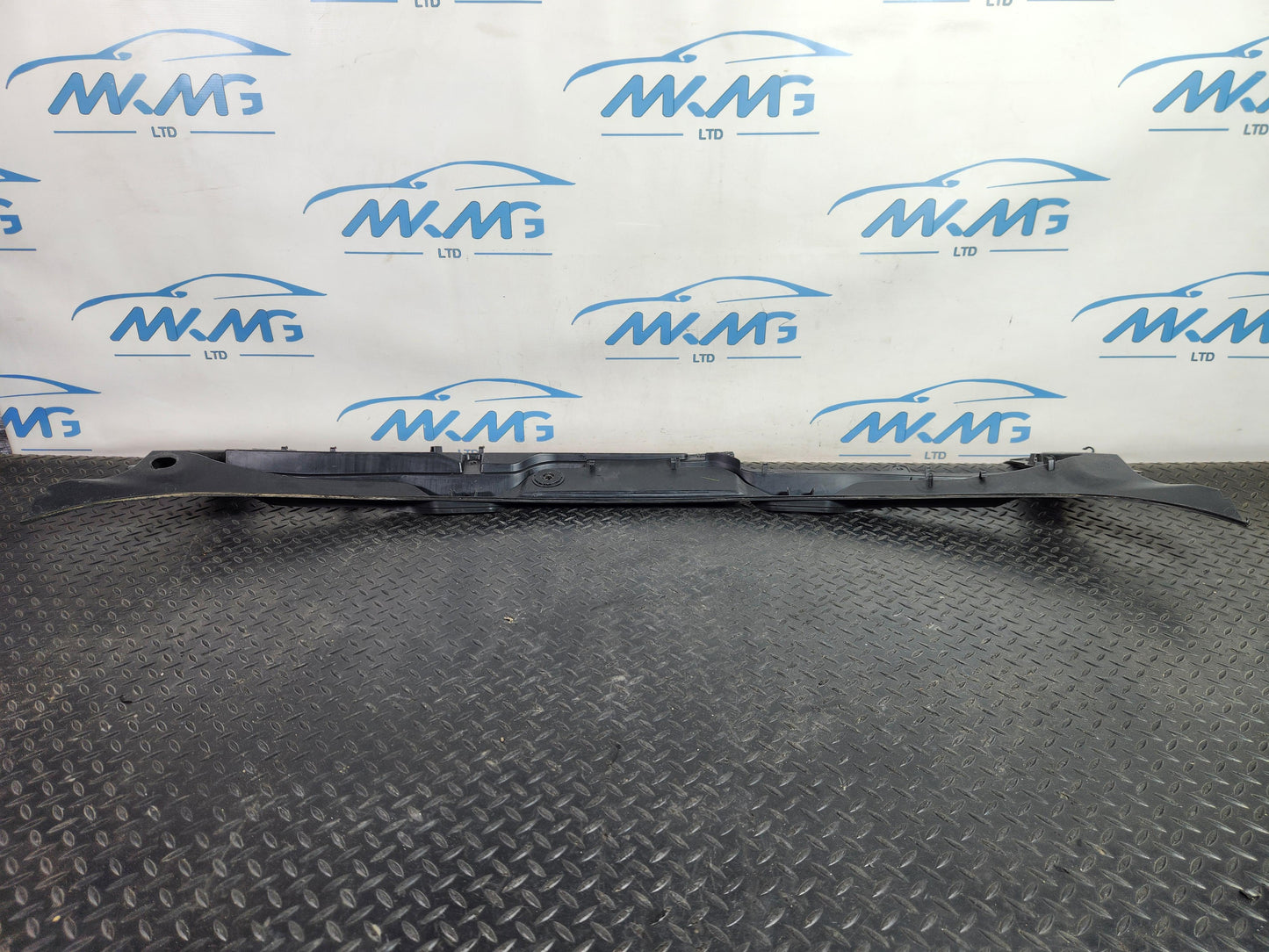Land Rover Range Rover Evoque L551 SUV Windscreen Scuttle Panel Trim K8D24105B