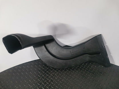 12-18 MERCEDES A-CLASS W176 GENUINE FRONT LEFT N/S AIR VENT PIPE A2468310146