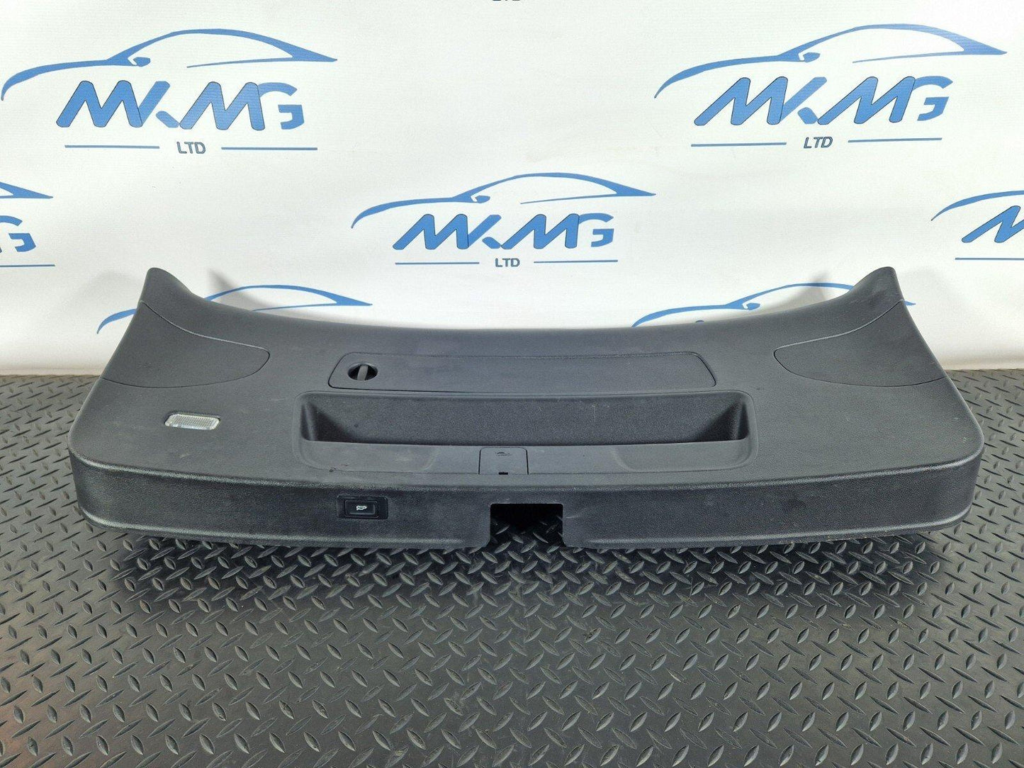 16-19 AUDI A4 AVANT B9 S-LINE OEM BOOTLID/TAILGATE TRIM COVER BLACK 8W9867979