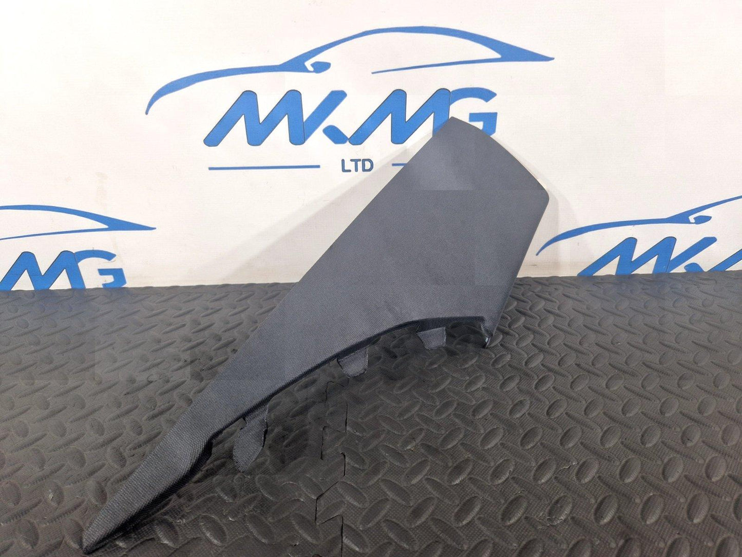 16-19 AUDI A4 B9 REAR LEFT SIDE PILLAR UPPER QUARTER TRIM COVER PANEL 8W5867245A