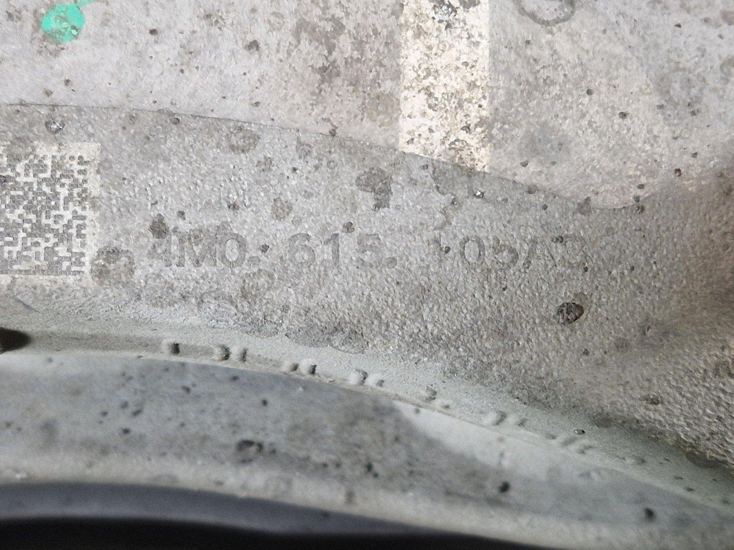 16-20 AUDI Q7 4M GENUINE FRONT LEFT N/S COMPLETE BRAKE CALIPER 4M0615105