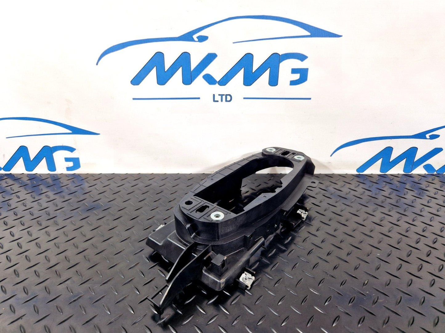 16-19 AUDI A4 B9 AVANT GENUINE GEARSTICK MOUNTING PLATE BRACKET 8W0863531