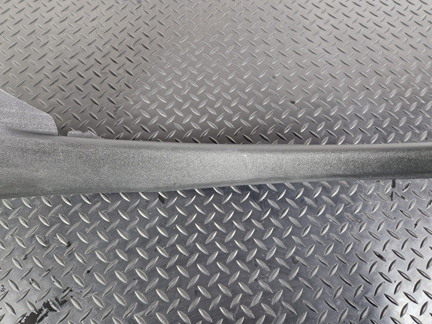 12-18 AUDI A6 C7 GENUINE REAR LEFT LOWER C PILLAR TRIM BLACK 4G0867767A