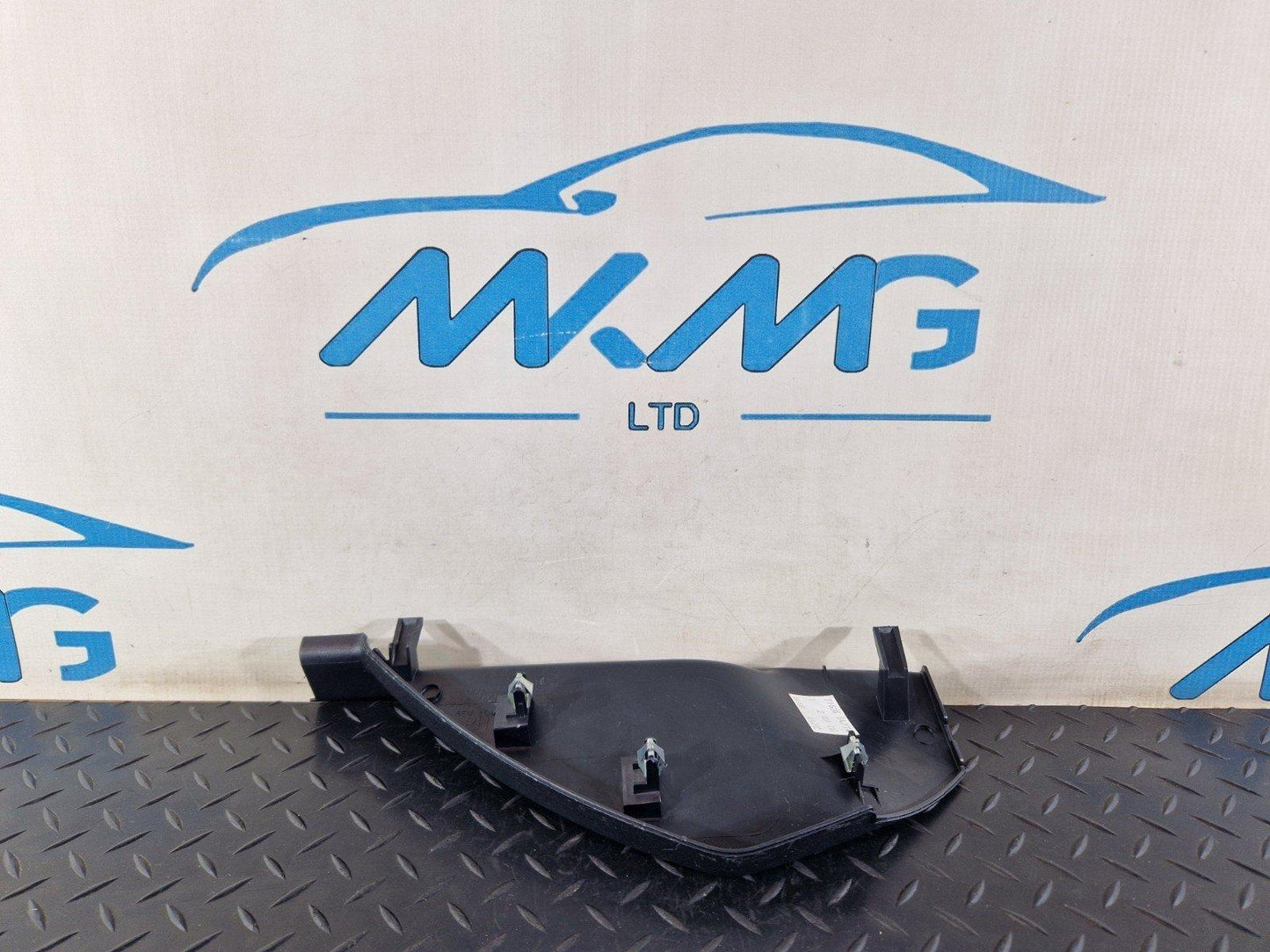 16-19 MERCEDES BENZ GLE W166 GENUINE DASHBOARD RIGHT O/S TRIM COVER A1666800407