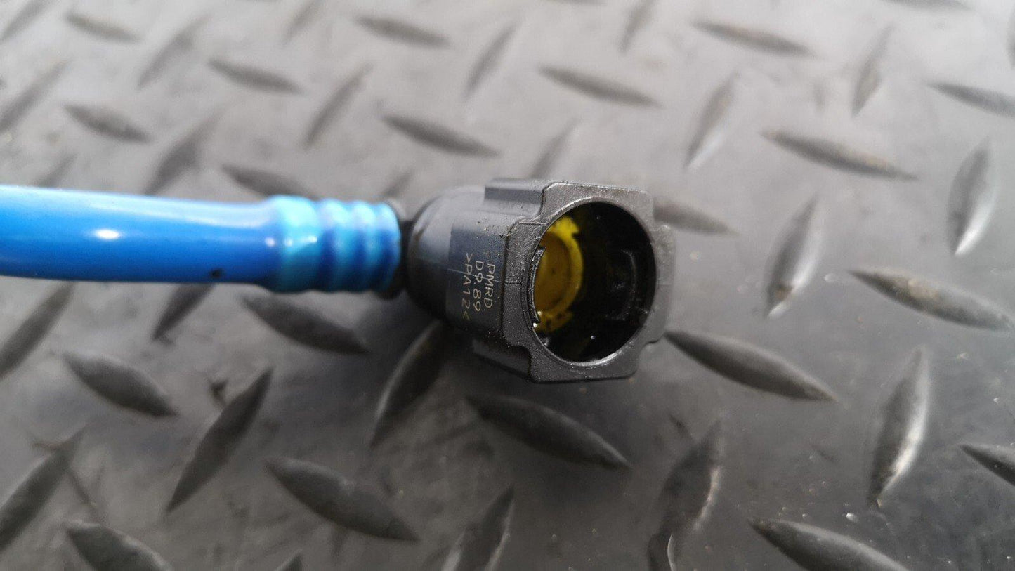 16-19 AUDI A4 B9 S-LINE GENUINE 2.0TDI SALOON FUEL RETURN PIPE 8W0201220
