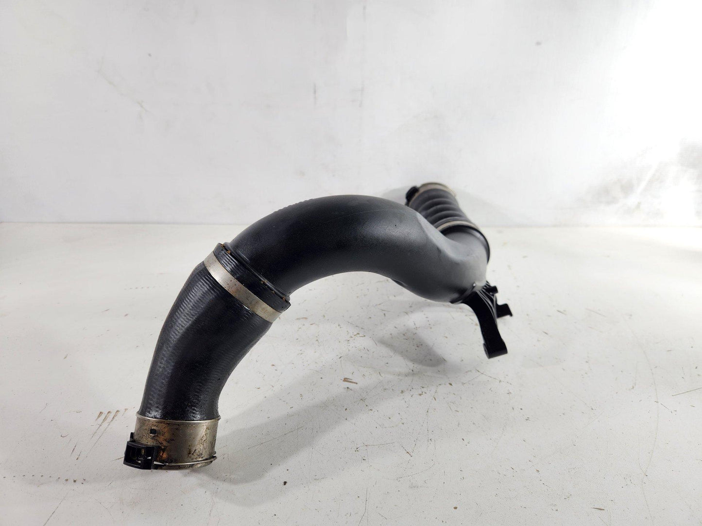 BMW 118i F40 Hatchback 1.5 Petrol Genuine Intercooler Hose Pipe MGW00403CT