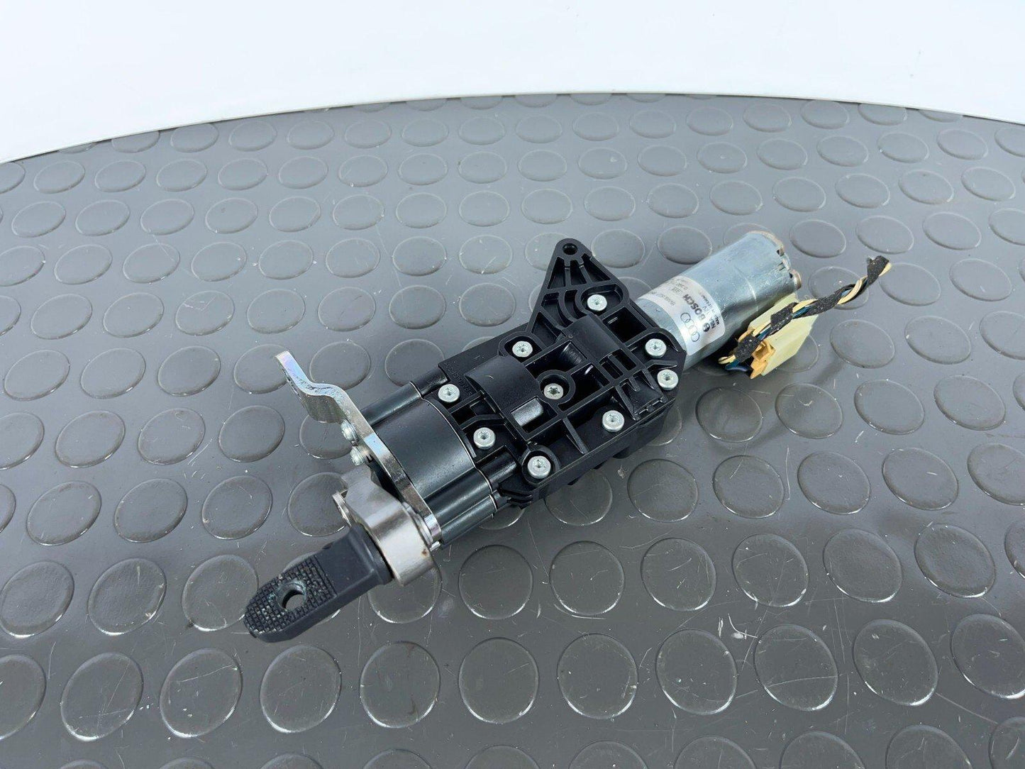16-19 AUDI A4 B9 ESTATE GENUINE RIGHT DRIVER SIDE BOOTLID LIFT MOTOR 8W9827852A