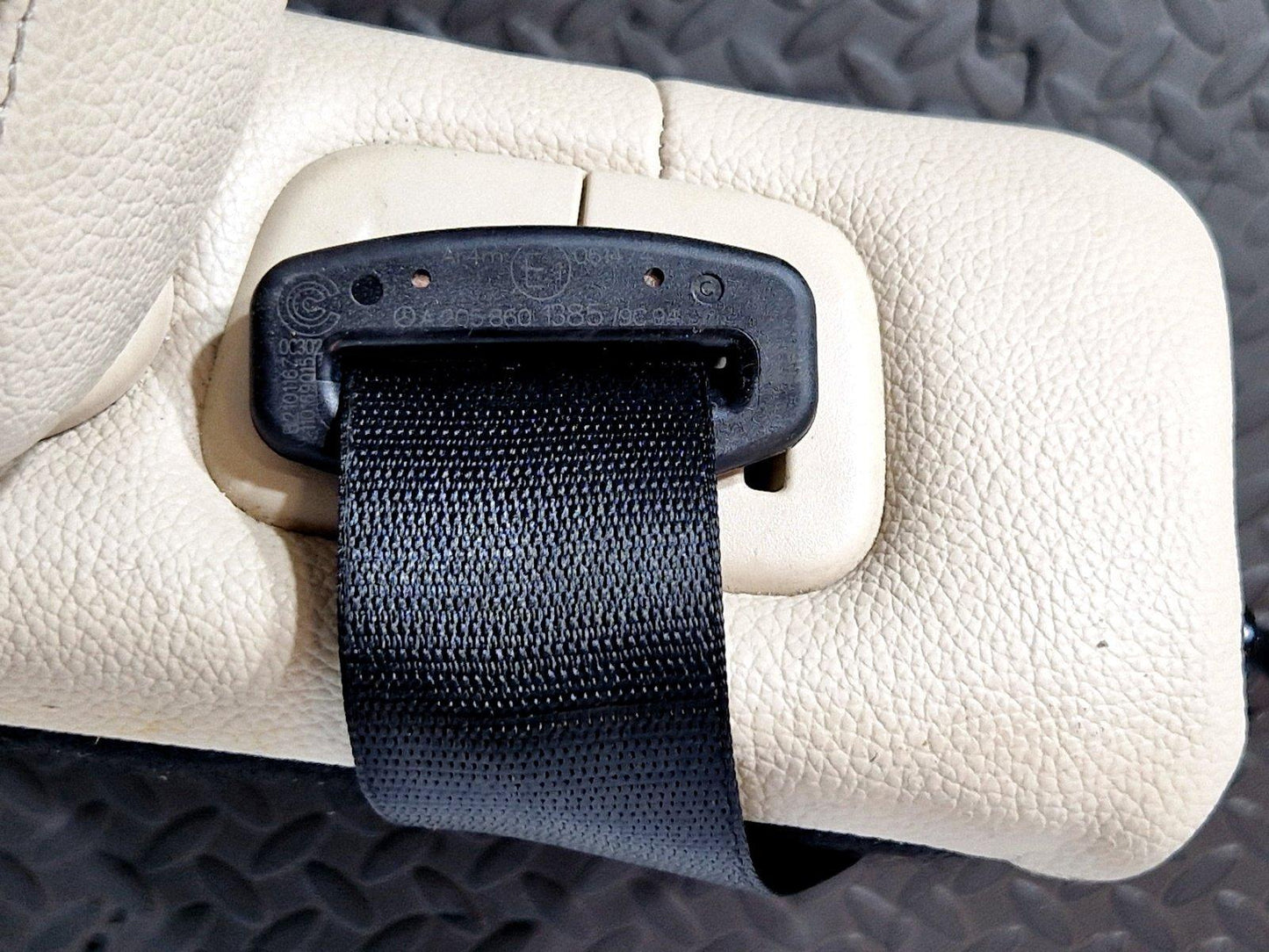 14-21 MERCEDES BENZ C CLASS W205 REAR LEFT N/S LEATHER SEAT BACKREST BEIGE