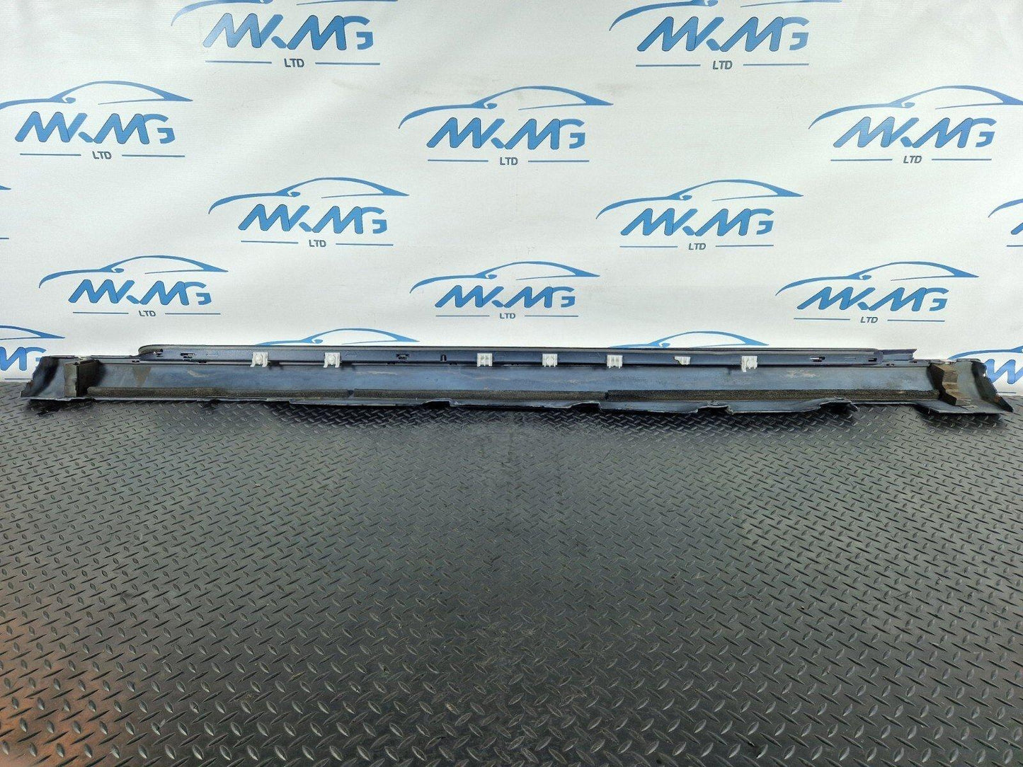 10-17 AUDI A8 4H LEFT N/S LOWER SILL SKIRT COVER TRIM IN BLUE 4H0853859D