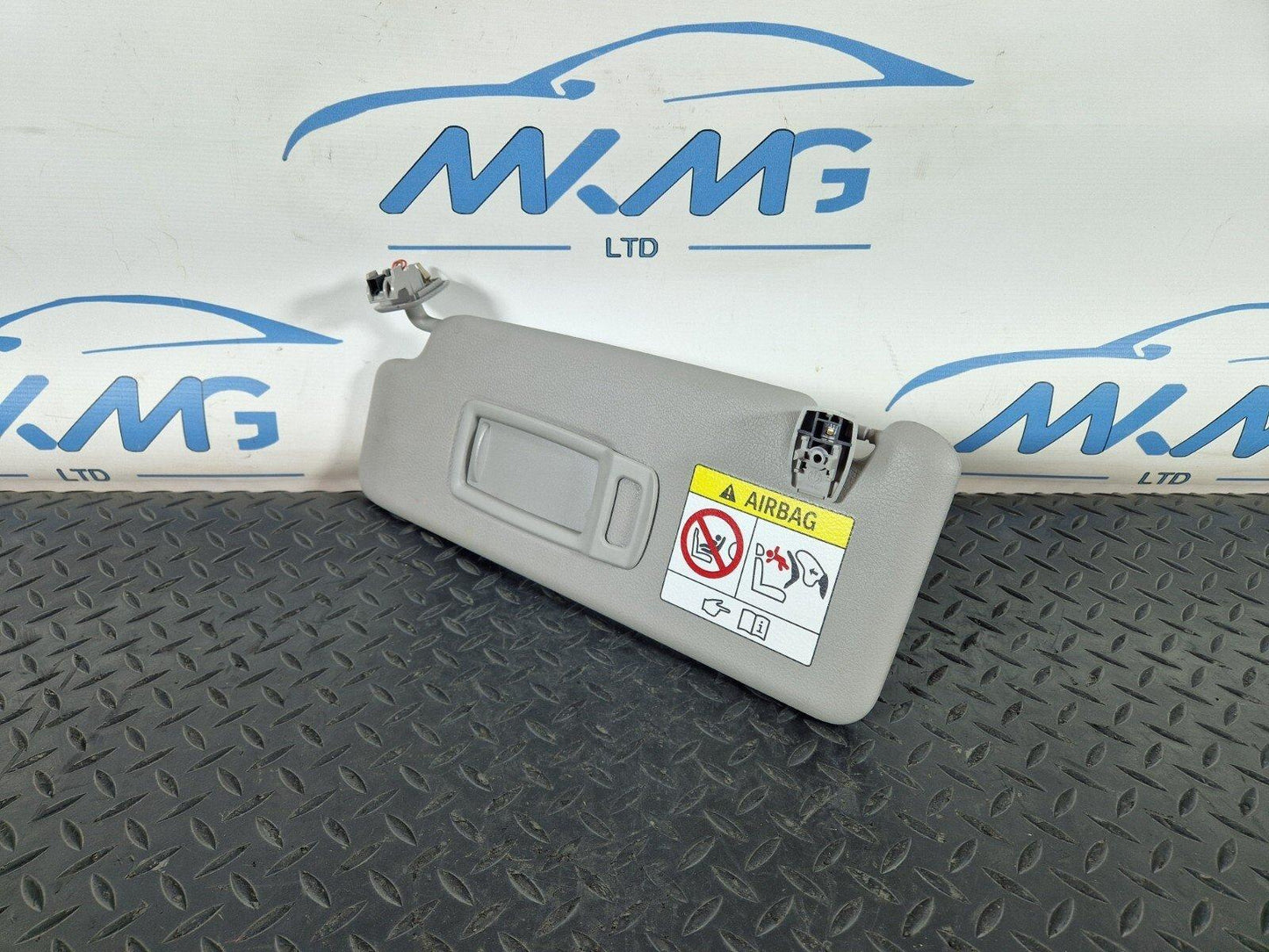 16-22 BMW X1 F48 GENUINE OEM LEFT N/S PASSENGER SIDE SUN VISOR 7402857