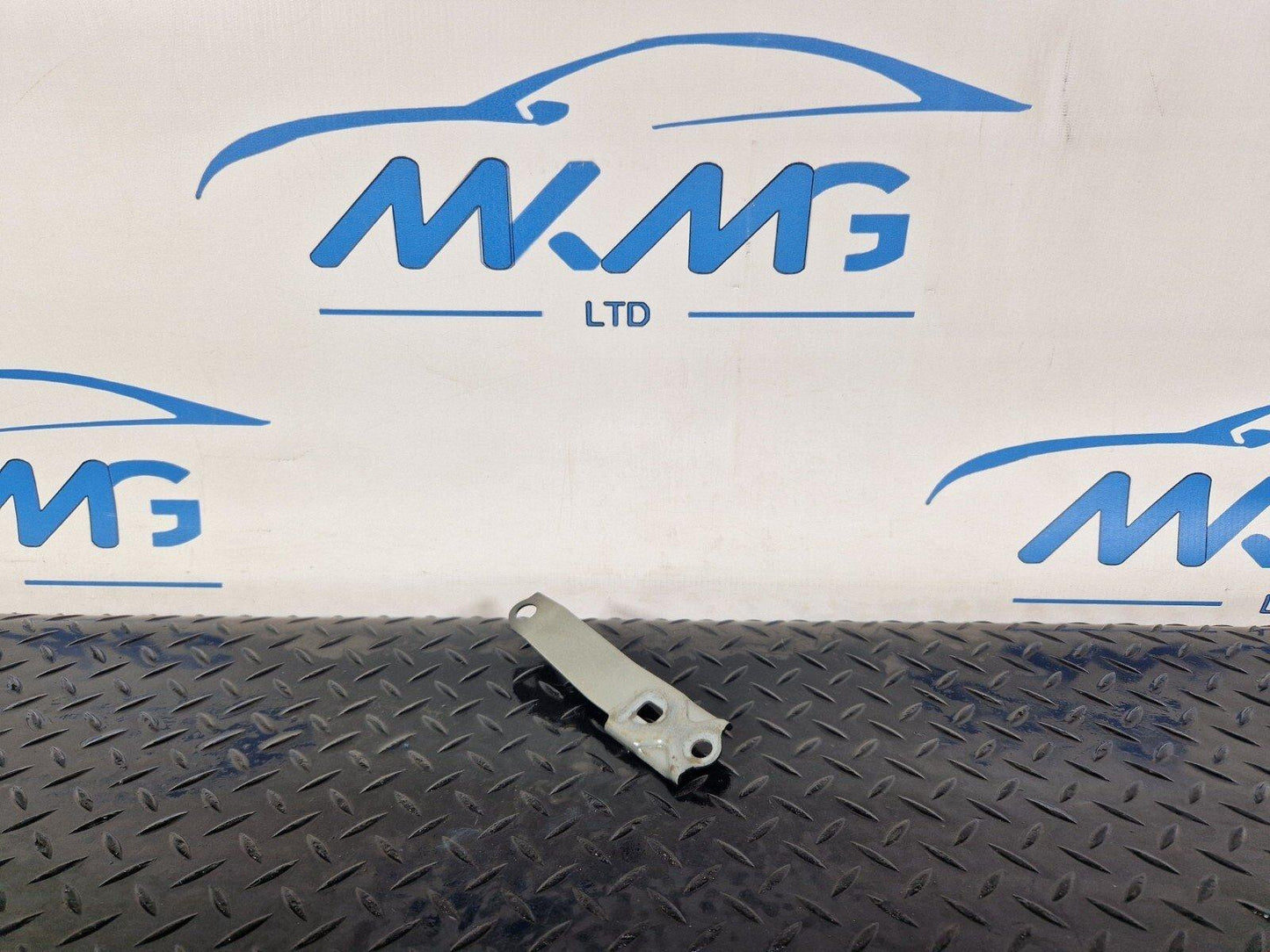 14-21 BMW 2 SERIES ACTIVE TOURER F45 PASSENGER SIDE BONNET STRUT HOLDER 7300531
