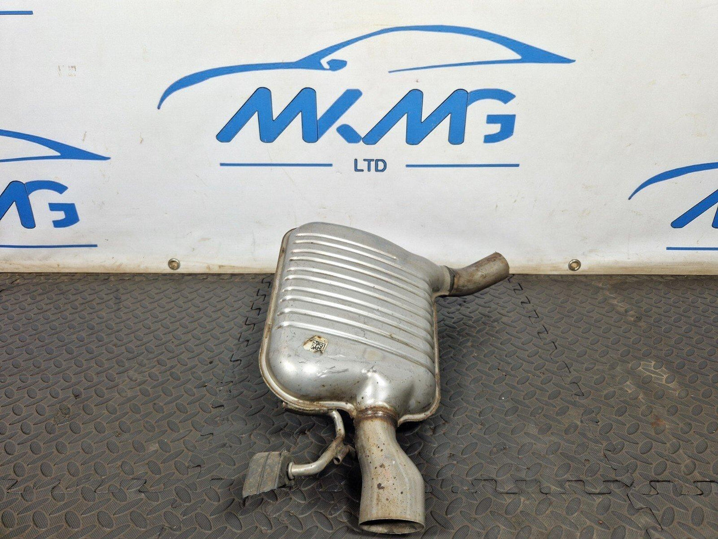 09-16 MERCEDES E Class CLS W212 W218 REAR EXHAUST SILENCER LEFT A2124910200