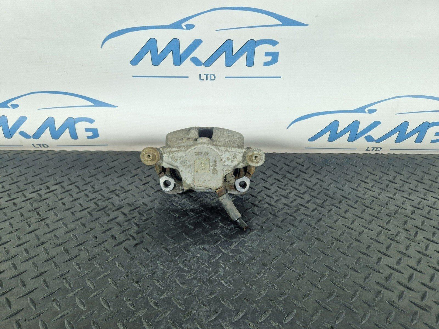 14-21 MERCEDES BENZ C200d W205 FRONT LEFT N/S BRAKE CALIPER A2054210581